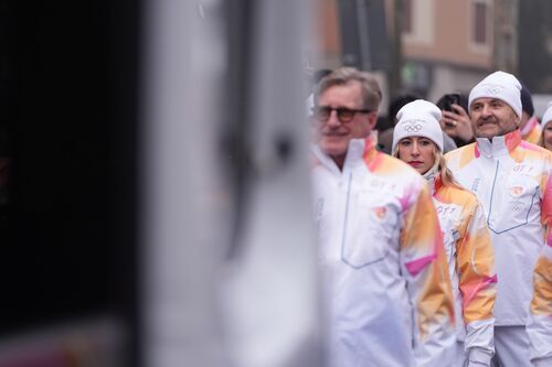 immagine di galleria 'La Fiamma Olimpica accende Sesto!'