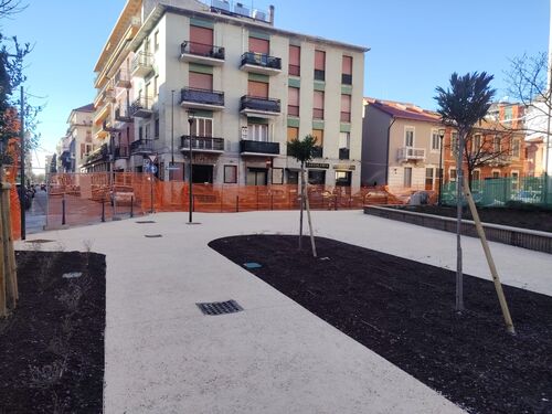 immagine di galleria 'Riqualificazione di piazza Trento e Trieste'