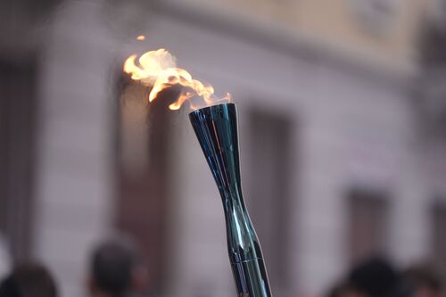 immagine di galleria 'La Fiamma Olimpica accende Sesto!'