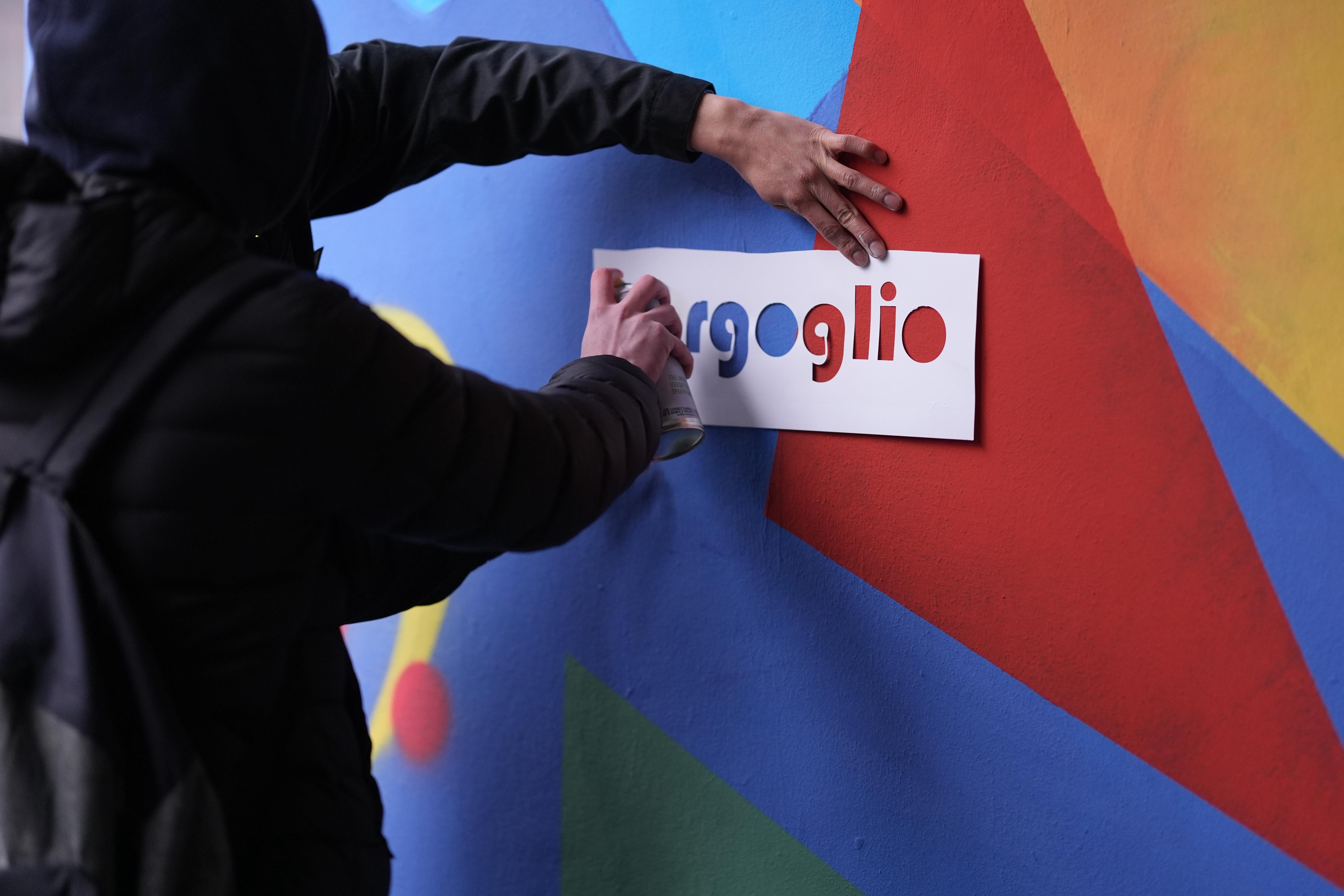 immagine di galleria 'Siamo energia! Il murales nel sottopasso Garibaldi'