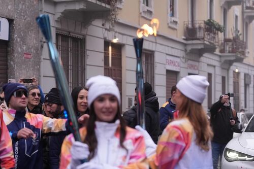 immagine di galleria 'La Fiamma Olimpica accende Sesto!'