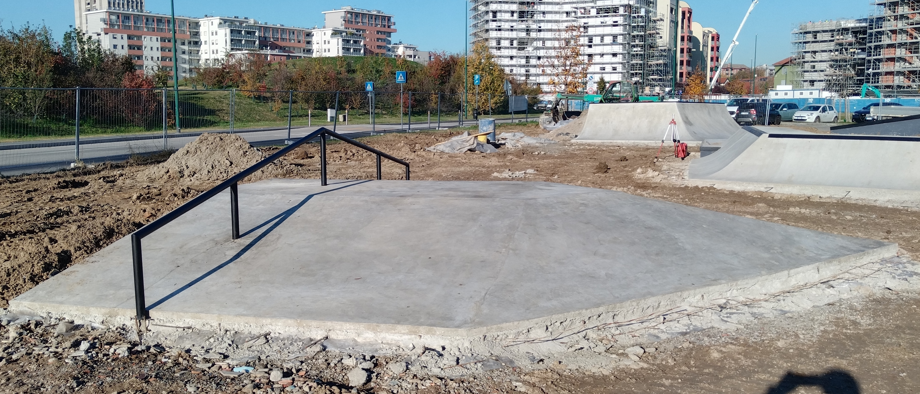immagine di galleria 'Sixth plaza: le foto del cantiere dello skatepark nel Parco di Cascina Gatti'
