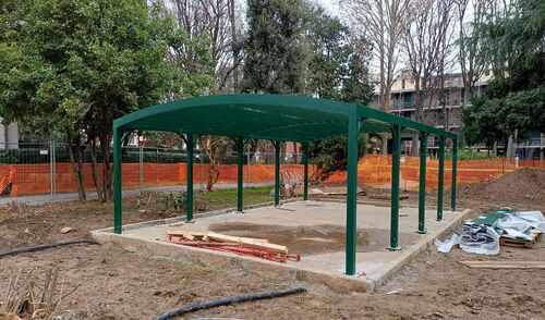 immagine di galleria 'Continua la riqualificazione del giardino di villa Mylius -seconda parte'