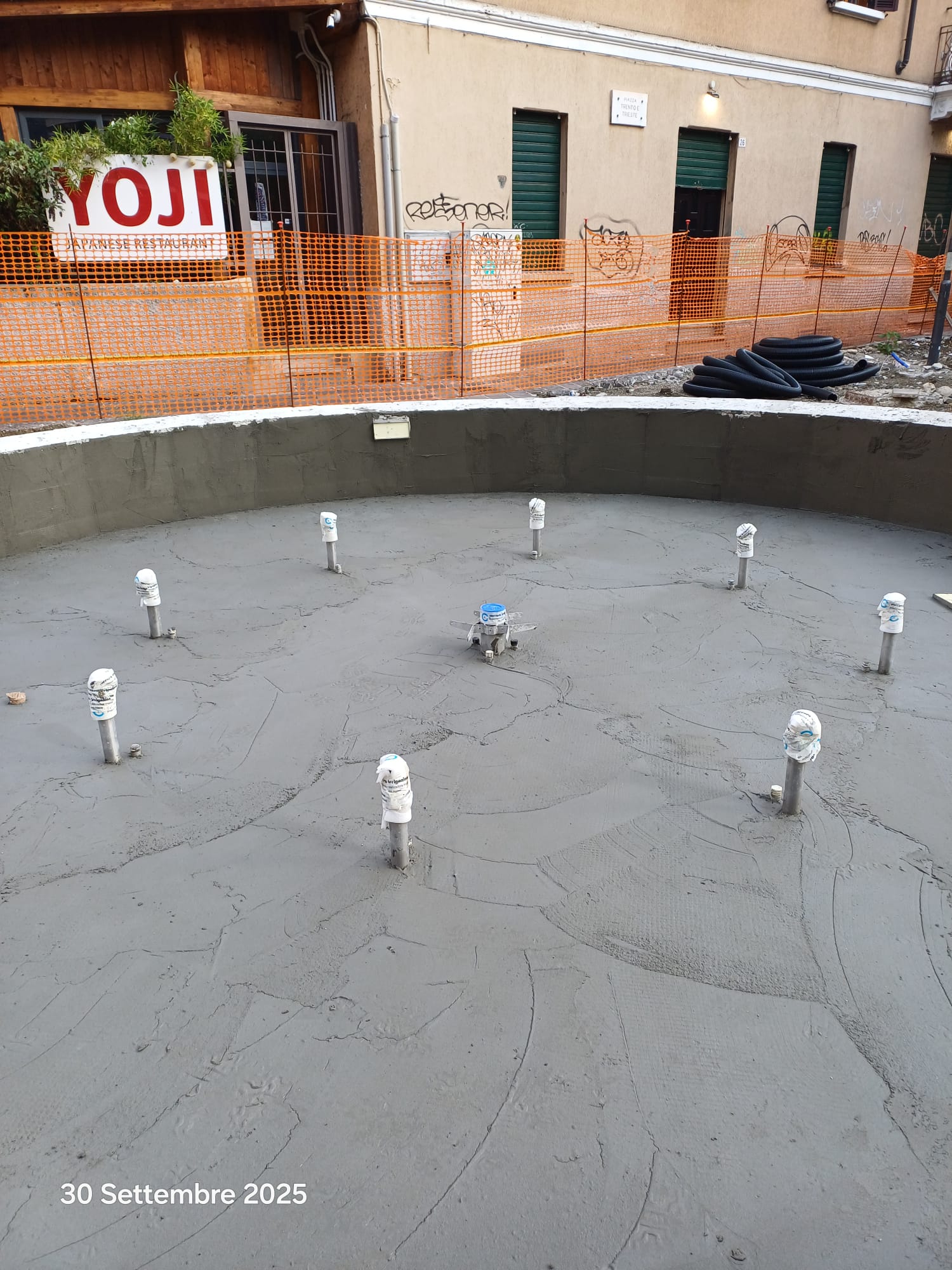 immagine di galleria 'Riqualificazione di piazza Trento e Trieste'