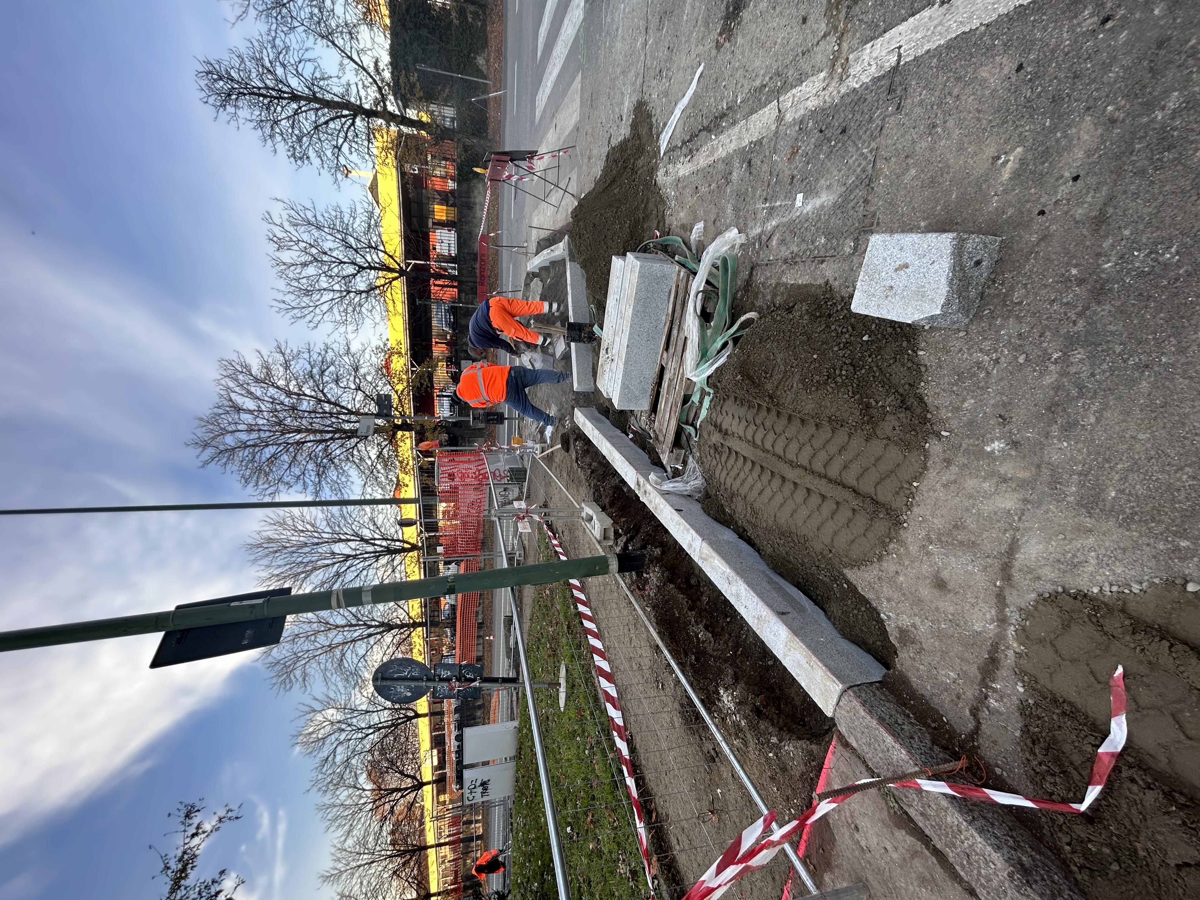 immagine di galleria 'Bicipolitana: la ciclabile di collegamento con il polo universitario di via Adamello'