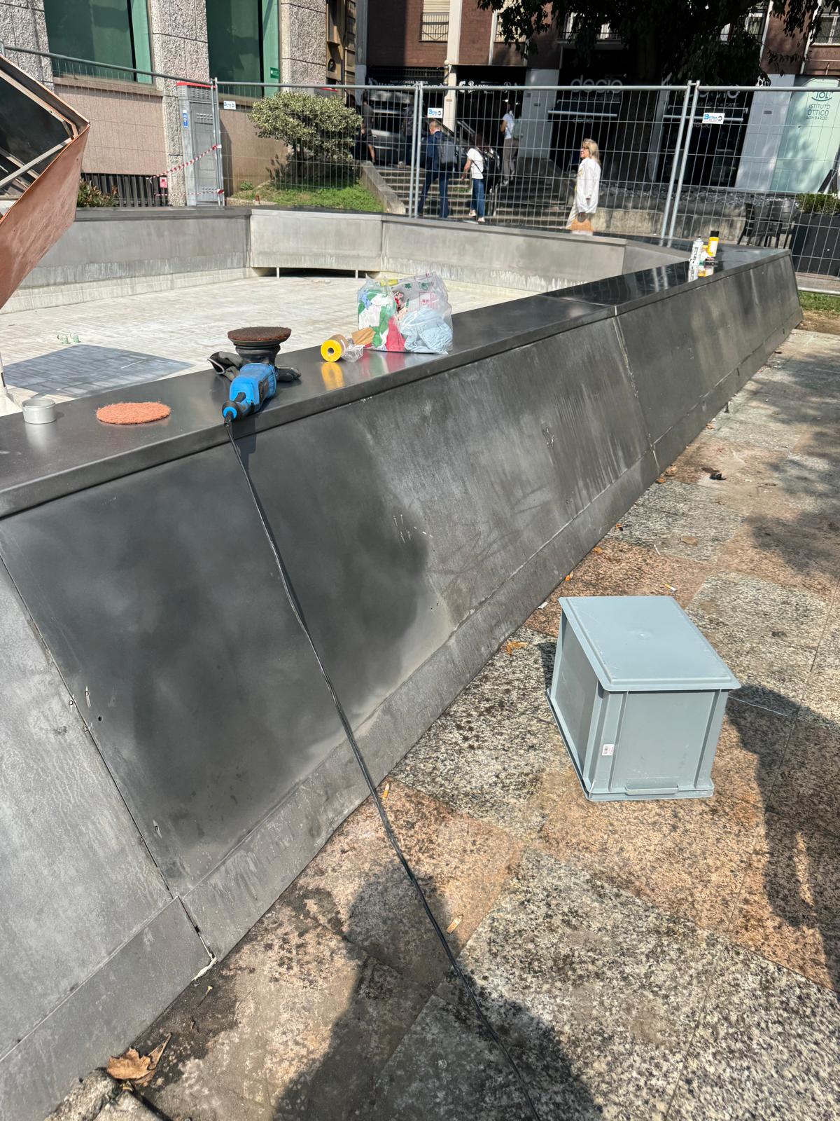 immagine di galleria '“Fontana Cubo” di piazza IV Novembre: il cantiere'