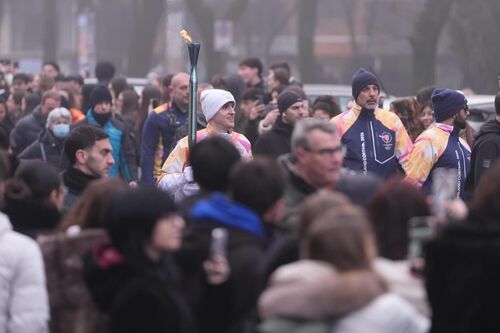 immagine di galleria 'La Fiamma Olimpica accende Sesto!'