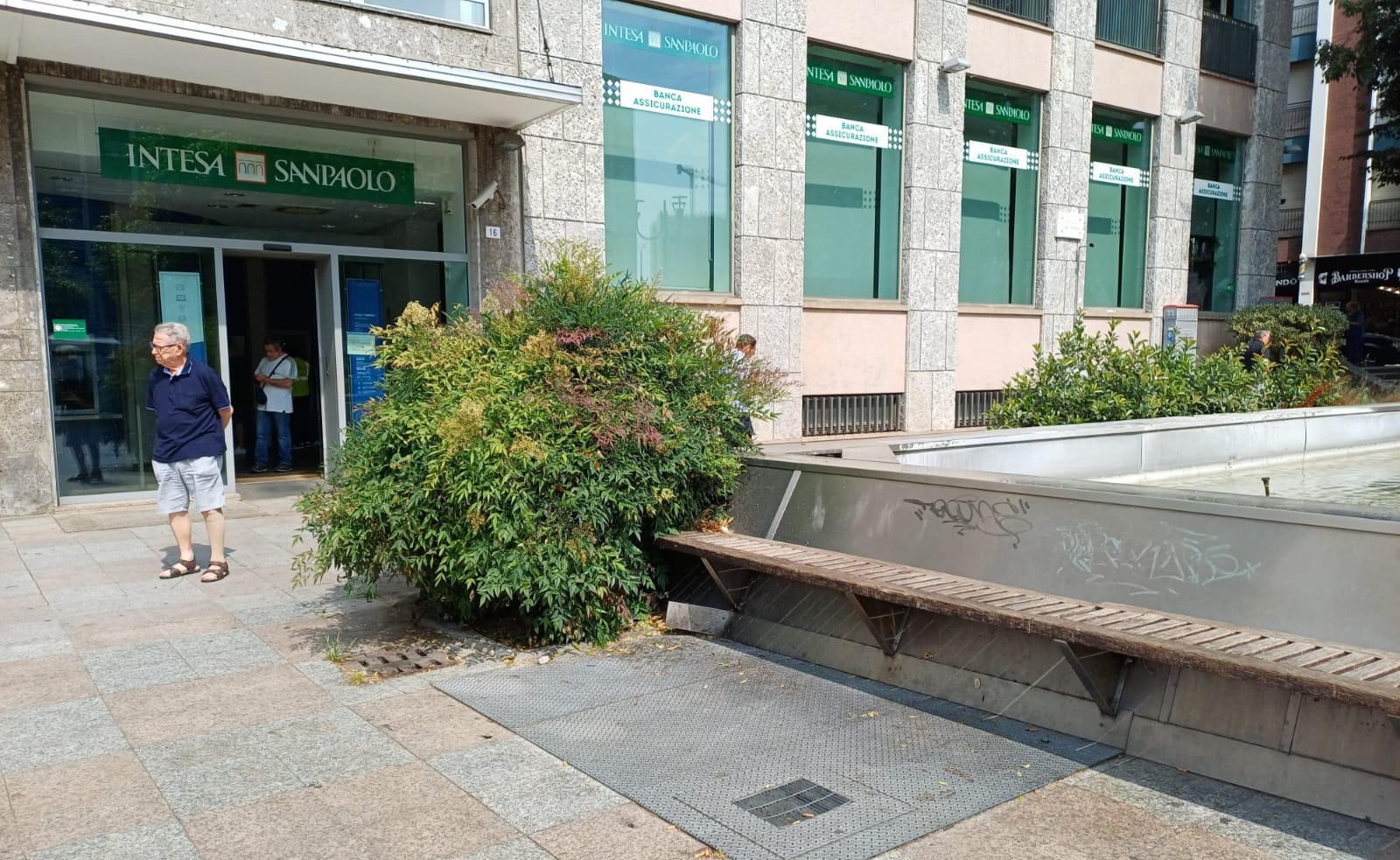 immagine di galleria '“Fontana Cubo” di piazza IV Novembre: il cantiere'