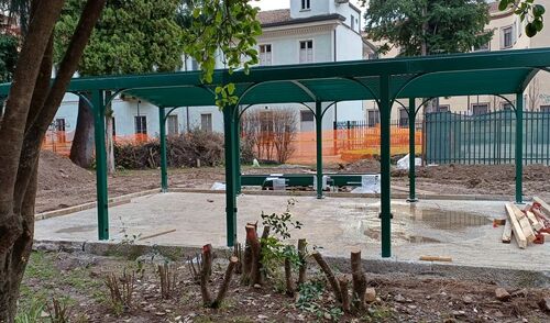 immagine di galleria 'Continua la riqualificazione del giardino di villa Mylius -seconda parte'