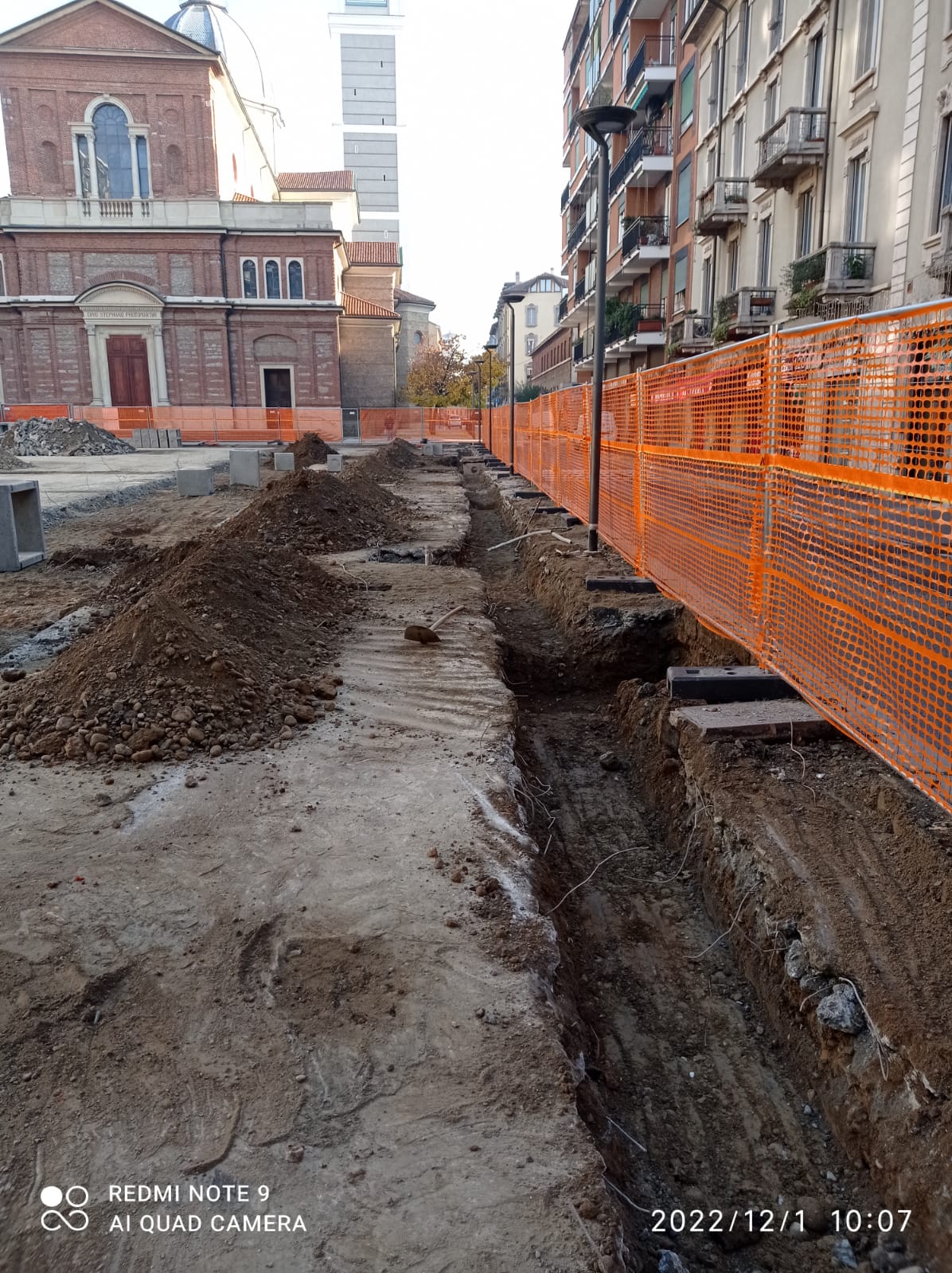 immagine di galleria 'Restyling di piazza Petazzi'