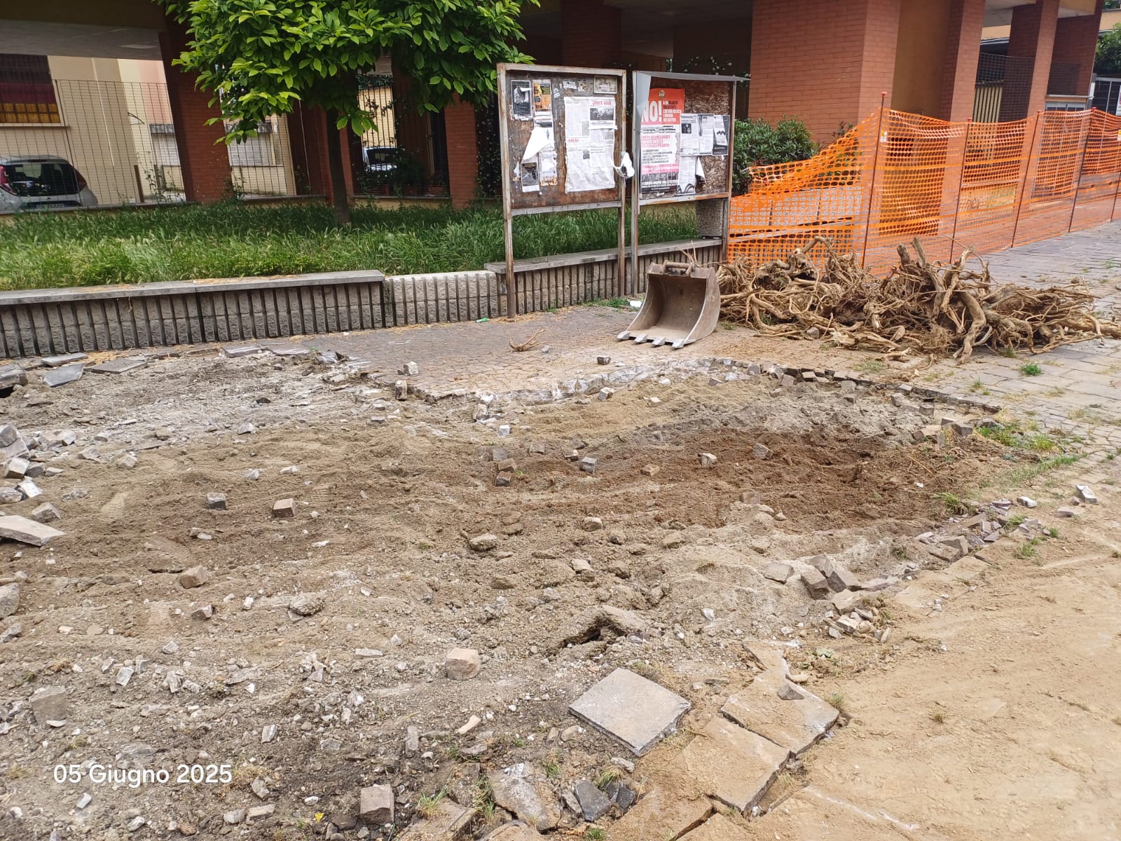 immagine di galleria 'Riqualificazione di piazza Trento e Trieste'
