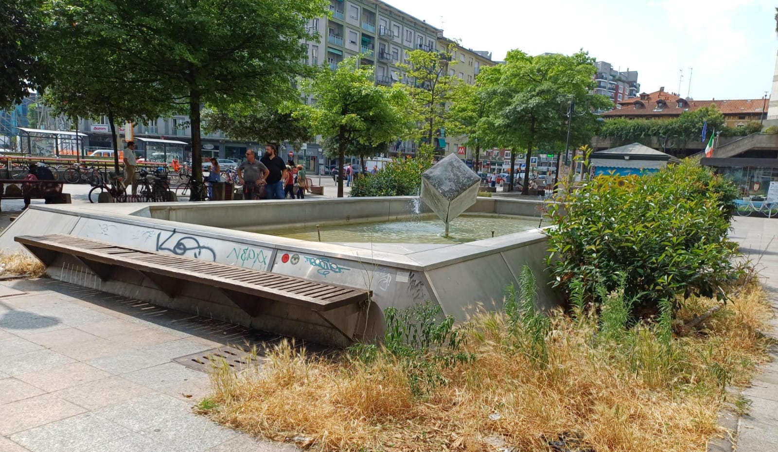 immagine di galleria '“Fontana Cubo” di piazza IV Novembre: il cantiere'