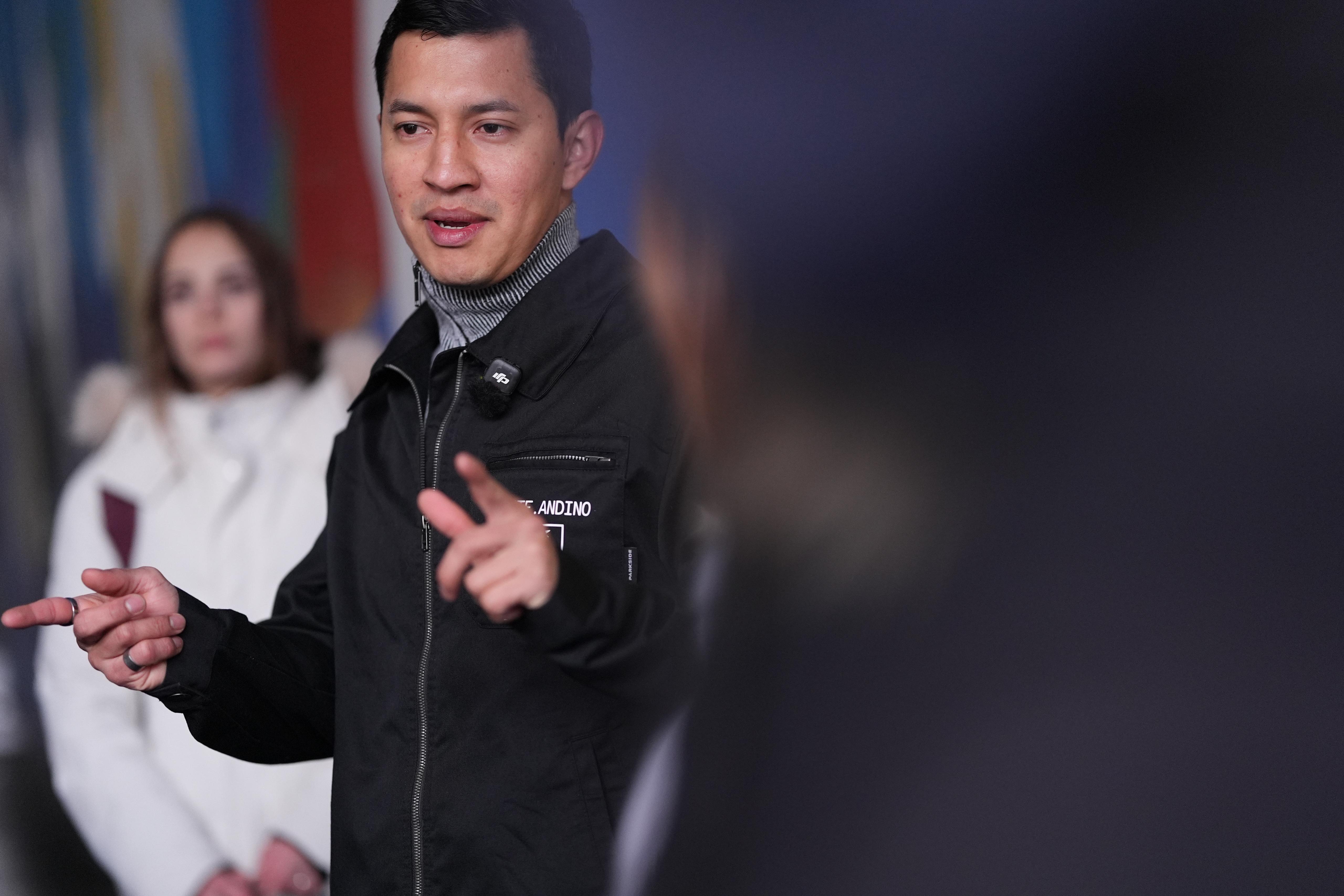 immagine di galleria 'Siamo energia! Il murales nel sottopasso Garibaldi'