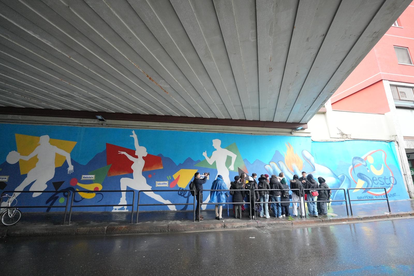 immagine di galleria 'Siamo energia! Il murales nel sottopasso Garibaldi'