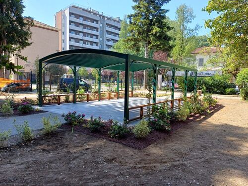 immagine di galleria 'Continua la riqualificazione del giardino di villa Mylius -seconda parte'