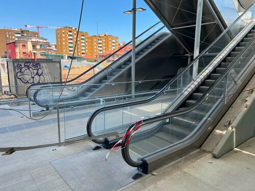 immagine di galleria 'Stazione a ponte e piazza I° Maggio'