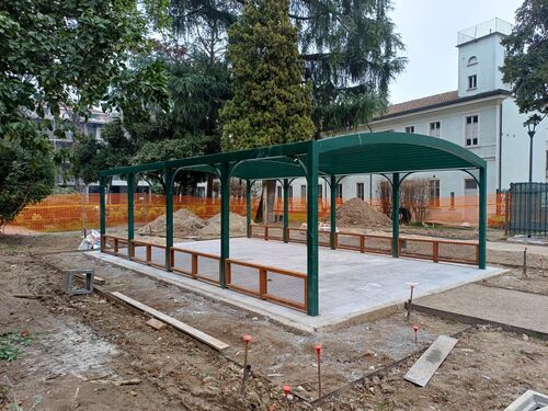 immagine di galleria 'Continua la riqualificazione del giardino di villa Mylius -seconda parte'