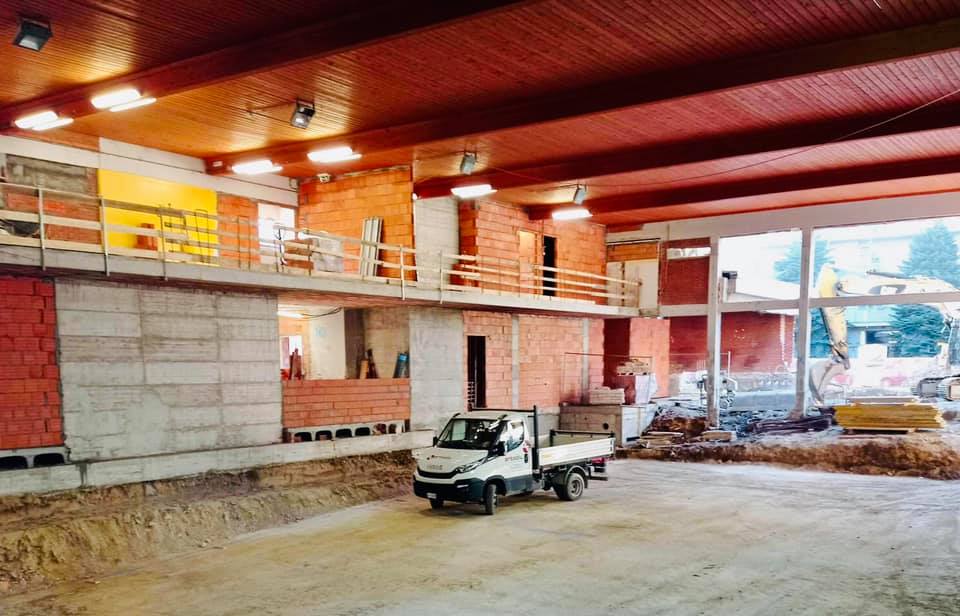 immagine di galleria 'Piscina De Gregorio'