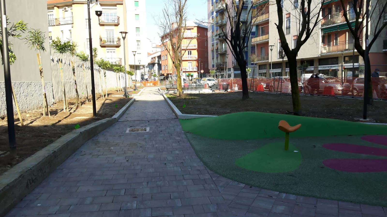 immagine di galleria 'La via Picardi si è fatta nuova!'