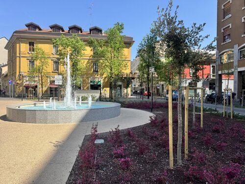 immagine di galleria 'Riqualificazione di piazza Trento e Trieste'