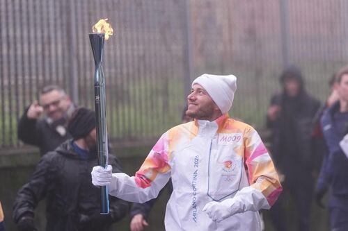 immagine di galleria 'La Fiamma Olimpica accende Sesto!'