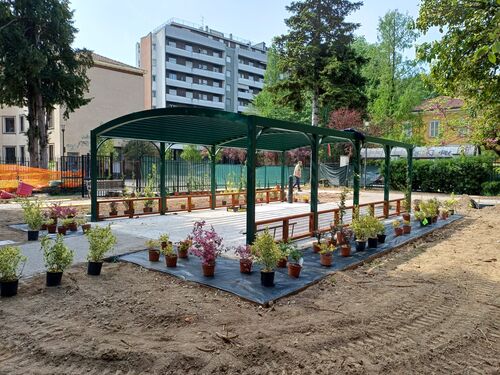 immagine di galleria 'Continua la riqualificazione del giardino di villa Mylius -seconda parte'