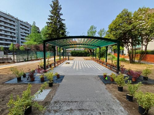 immagine di galleria 'Continua la riqualificazione del giardino di villa Mylius -seconda parte'
