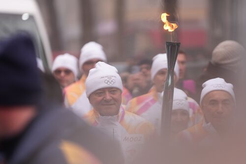immagine di galleria 'La Fiamma Olimpica accende Sesto!'