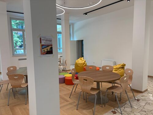 immagine di galleria 'Casa dei Bambini Montessori: centro polifunzionale per la famiglia'