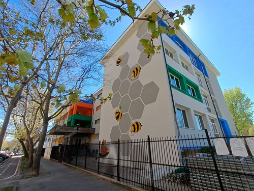 immagine di galleria 'La riqualificazione della scuola Marzabotto'