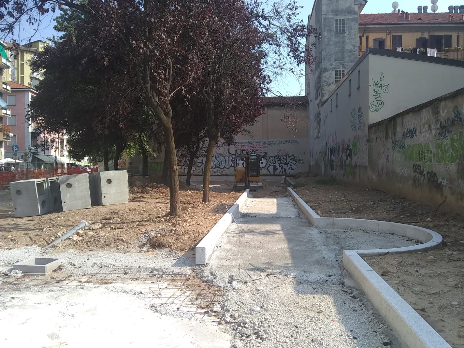 immagine di galleria 'La via Picardi si è fatta nuova!'