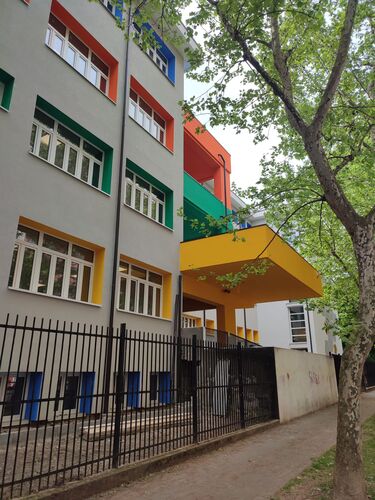 immagine di galleria 'La riqualificazione della scuola Marzabotto'