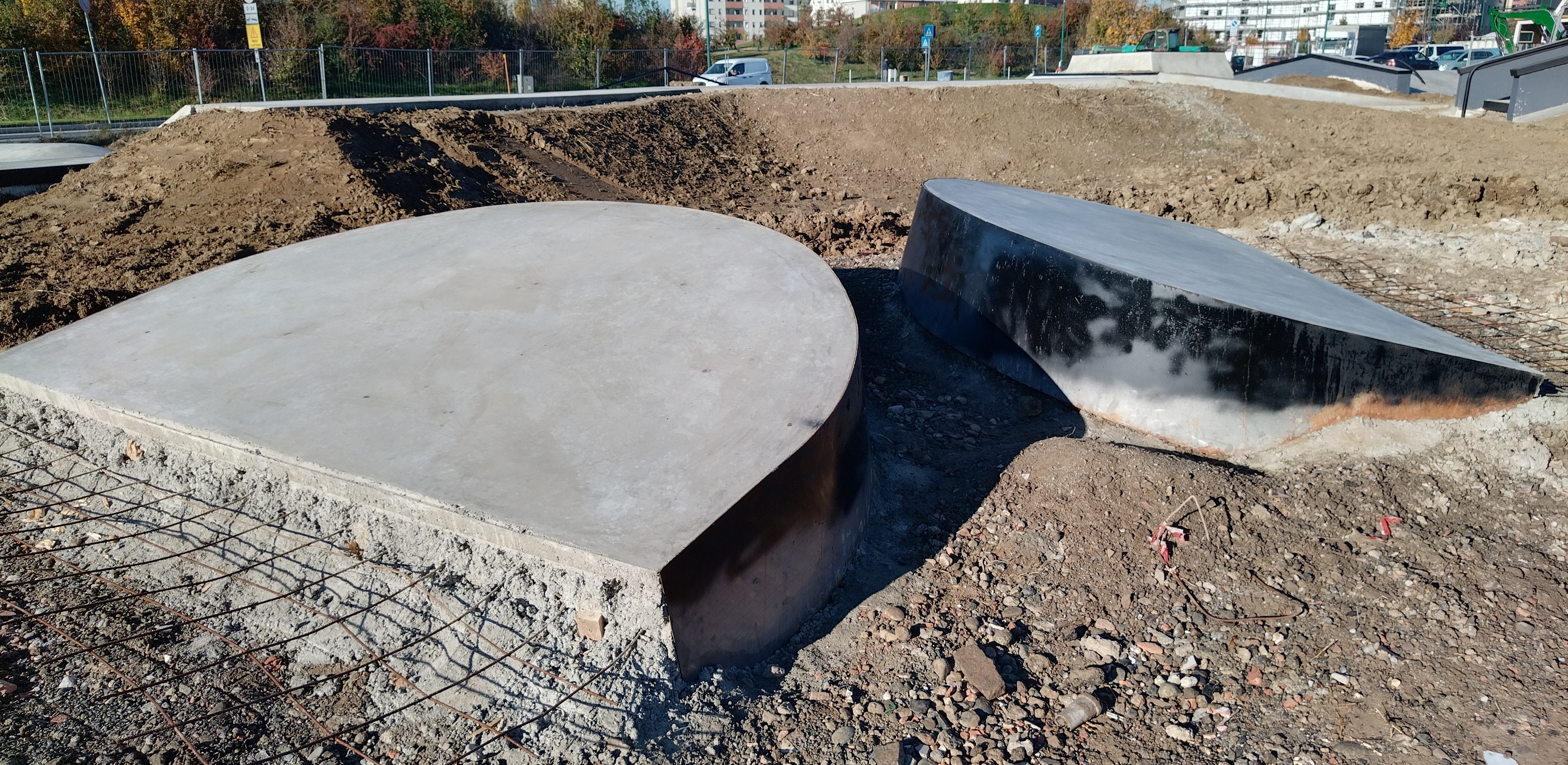immagine di galleria 'Sixth plaza: le foto del cantiere dello skatepark nel Parco di Cascina Gatti'