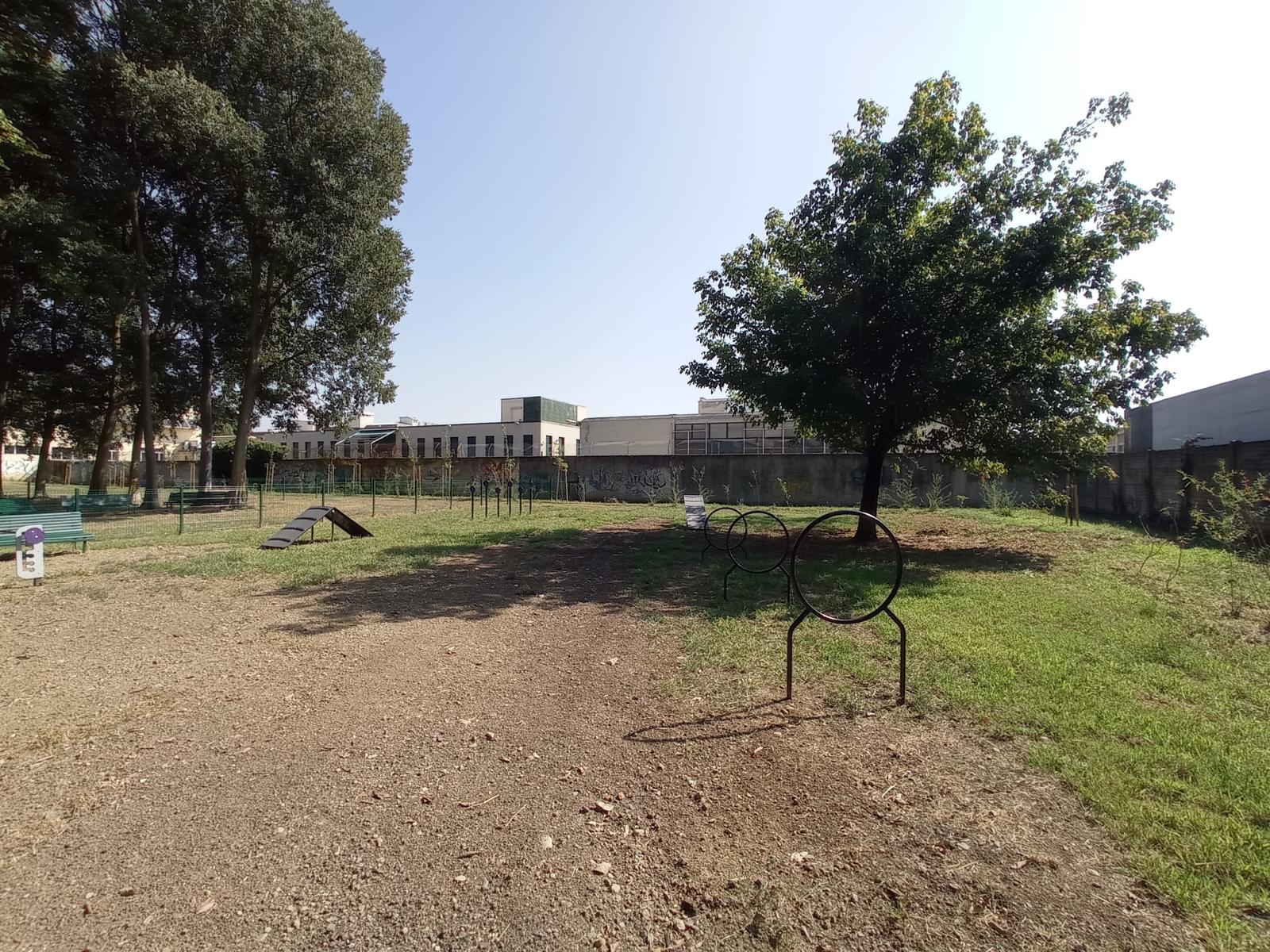 immagine di galleria 'Area Agility Dog – giardino Duse via Pisa'