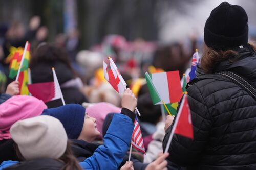 immagine di galleria 'La Fiamma Olimpica accende Sesto!'