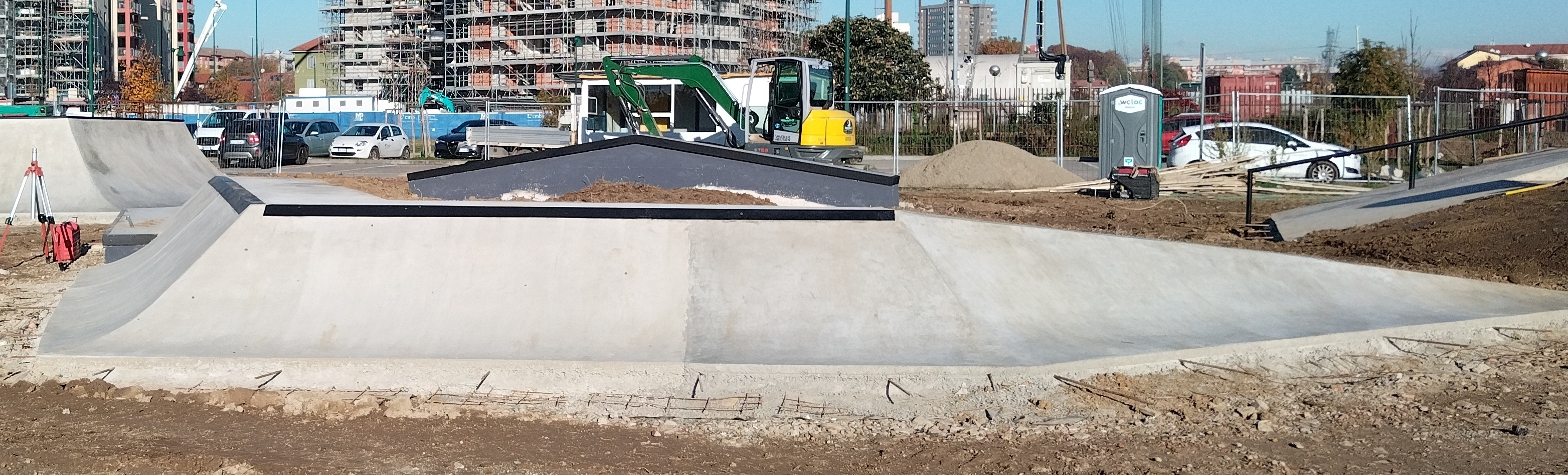immagine di galleria 'Sixth plaza: le foto del cantiere dello skatepark nel Parco di Cascina Gatti'