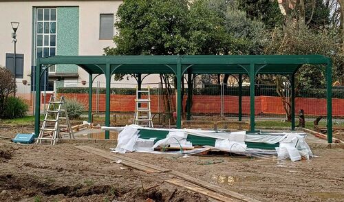 immagine di galleria 'Continua la riqualificazione del giardino di villa Mylius -seconda parte'