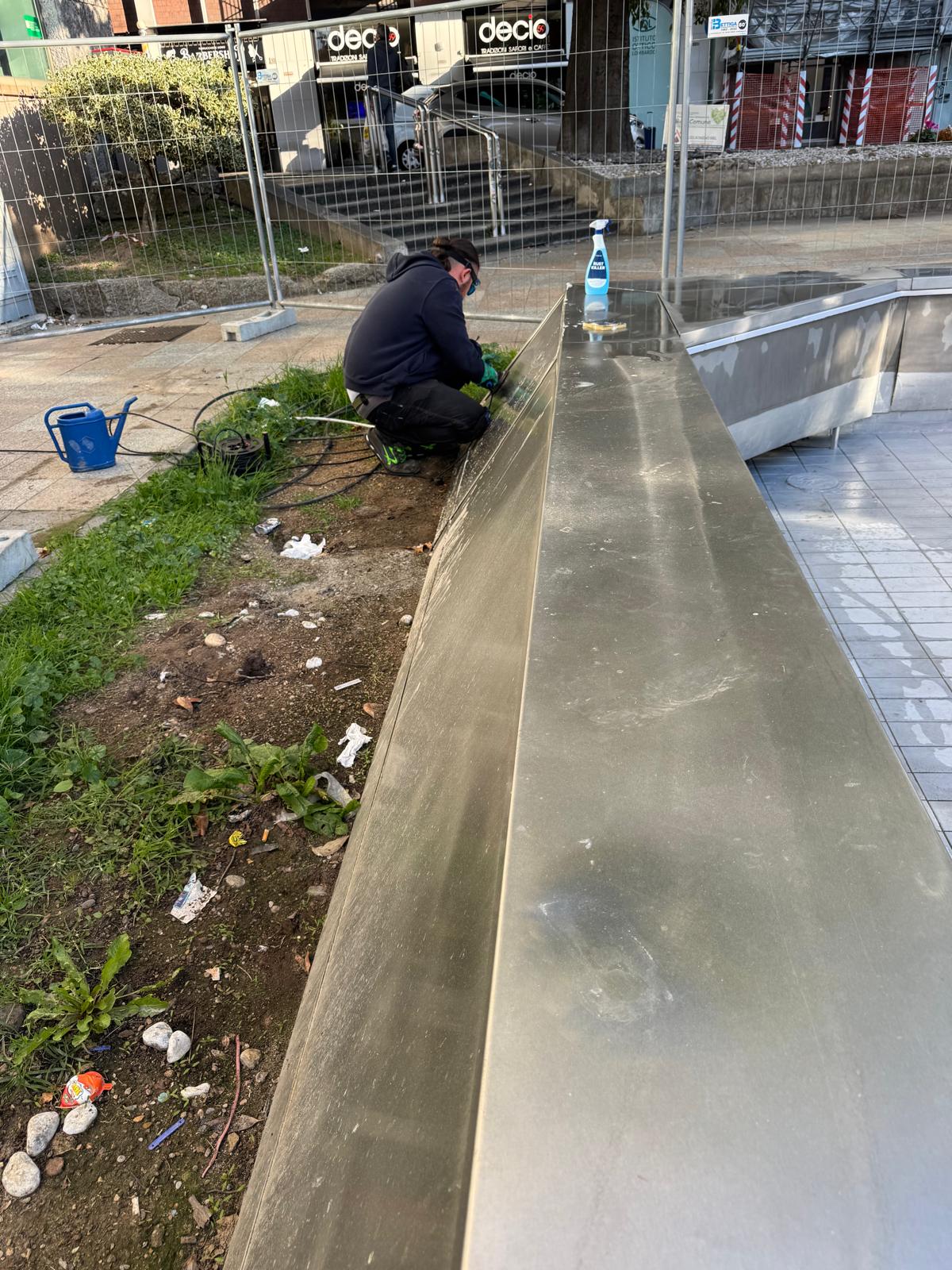 immagine di galleria '“Fontana Cubo” di piazza IV Novembre: il cantiere'