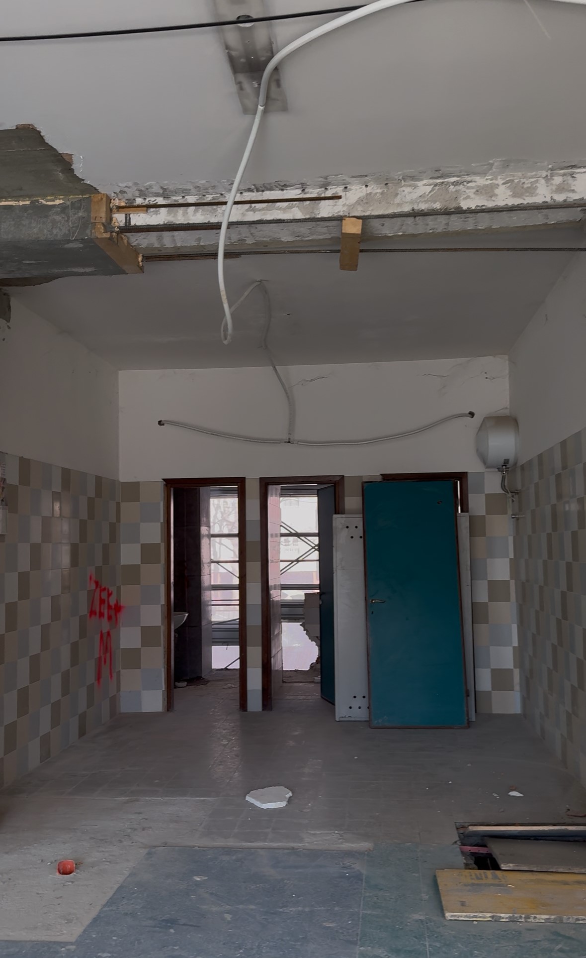 immagine di galleria 'La riqualificazione della scuola Marzabotto'