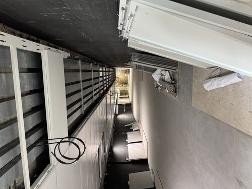 immagine di galleria 'Stazione a ponte e piazza I° Maggio'