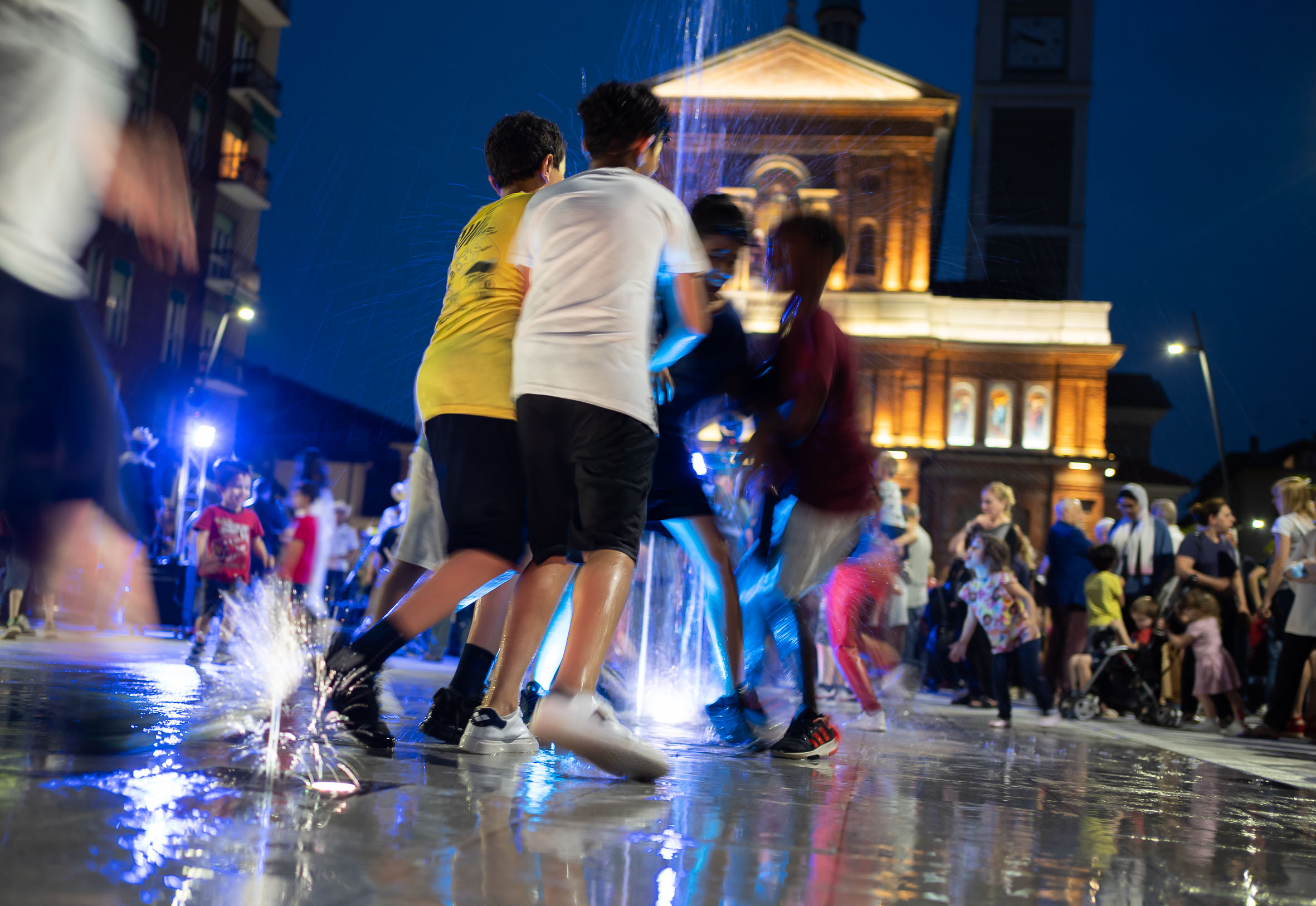 immagine di galleria 'Restyling di piazza Petazzi'