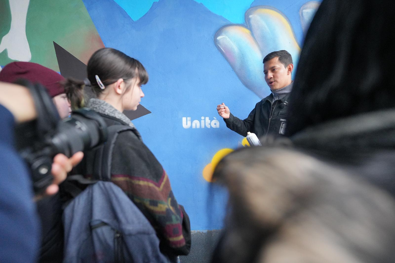 immagine di galleria 'Siamo energia! Il murales nel sottopasso Garibaldi'