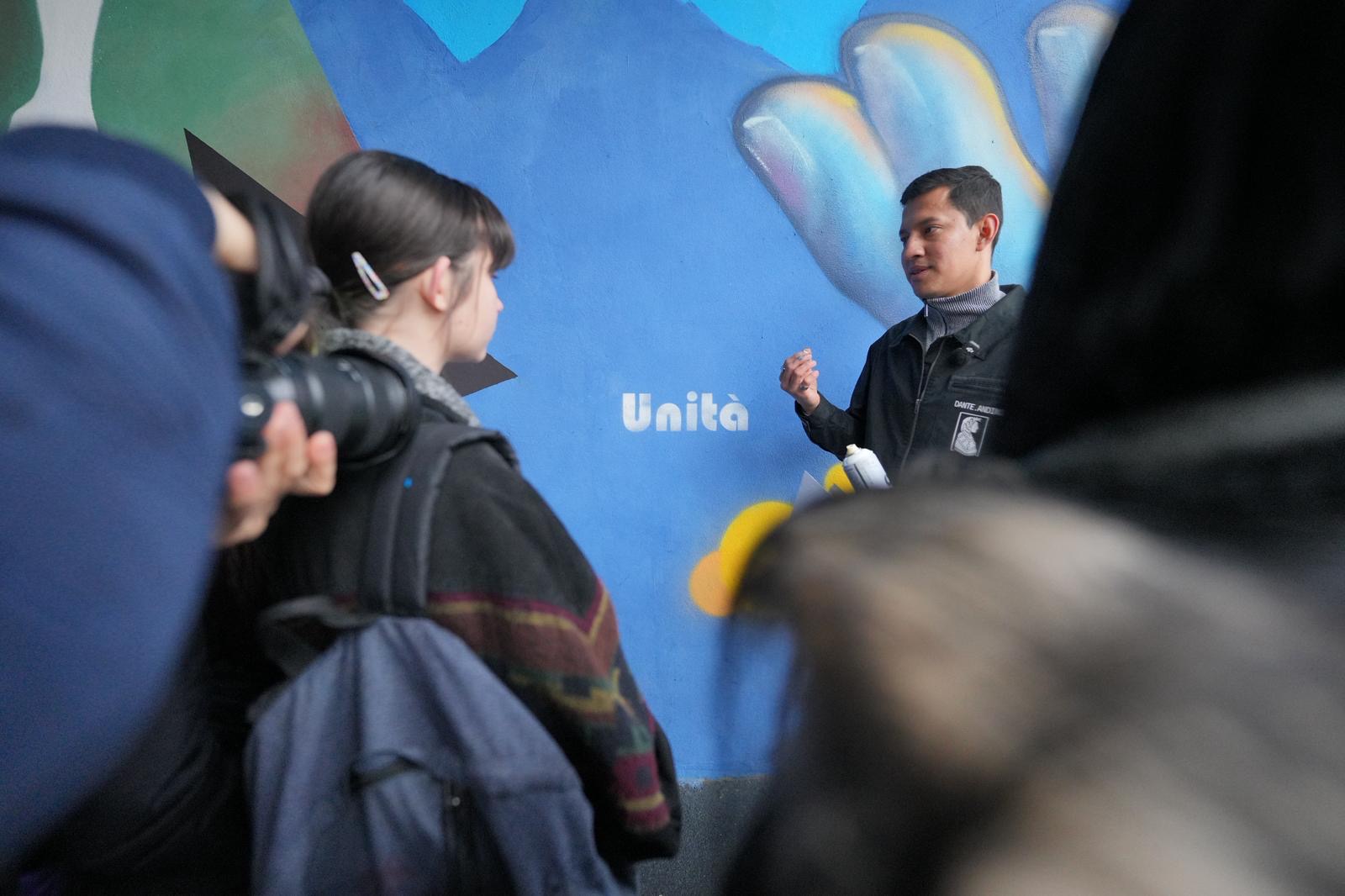 immagine di galleria 'Siamo energia! Il murales nel sottopasso Garibaldi'