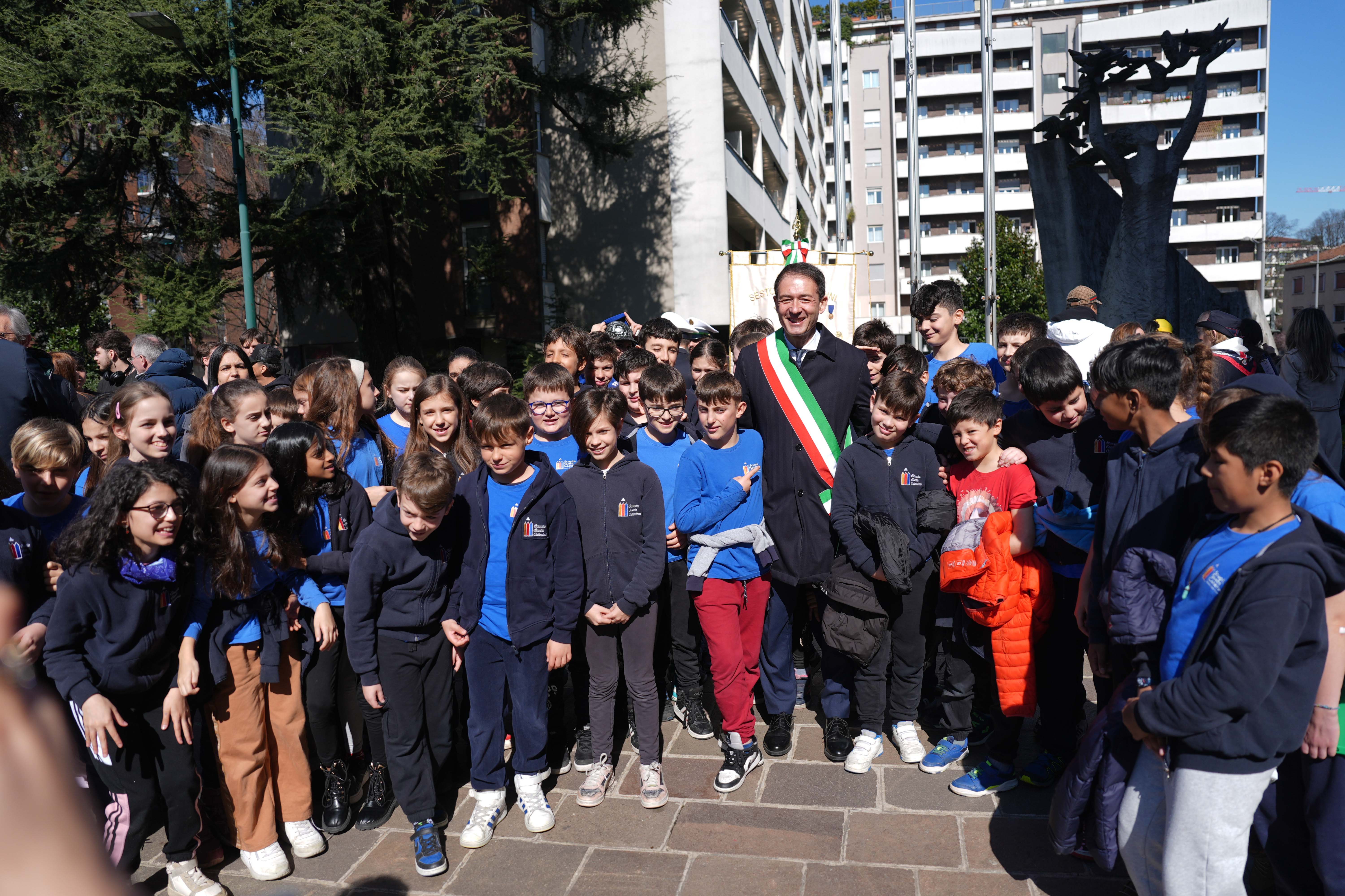 immagine di galleria 'Giornata dell’Unità Nazionale, della Costituzione, dell’Inno e della Bandiera 2025'