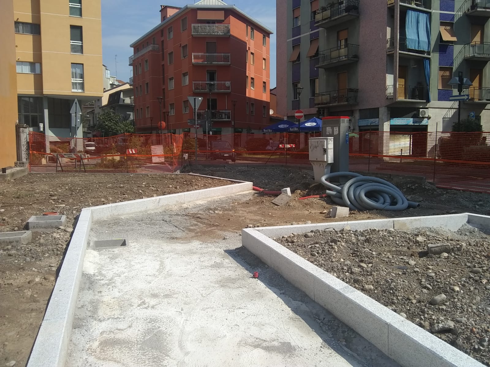 immagine di galleria 'La via Picardi si è fatta nuova!'